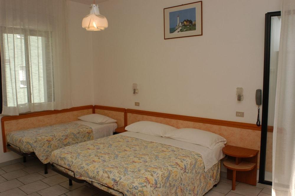 Hotel Roma Residenza Cervia Zewnętrze zdjęcie